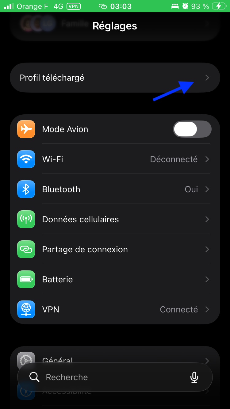 Toucher la ligne Profil téléchargé dans Réglages
